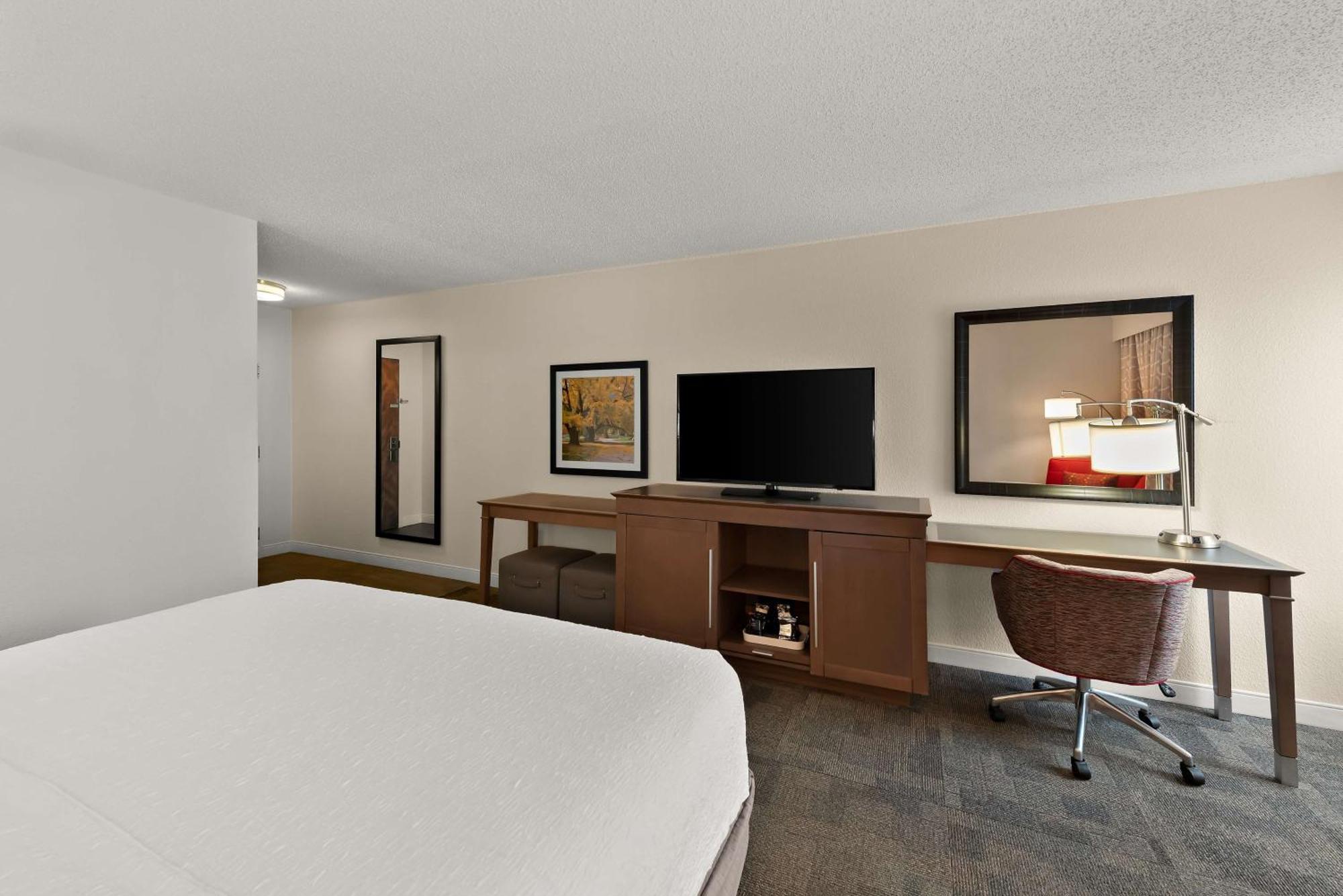 Hampton Inn Lancaster Exterior photo