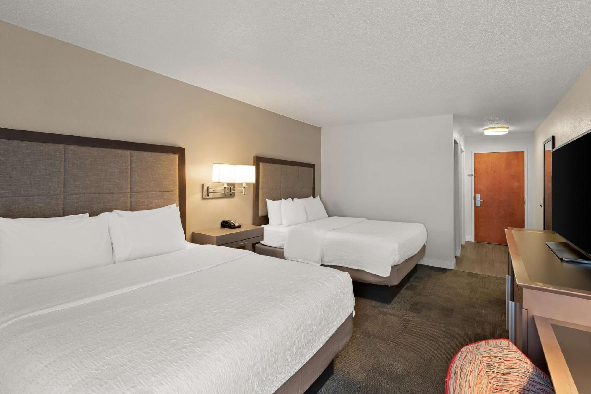 Hampton Inn Lancaster Exterior photo